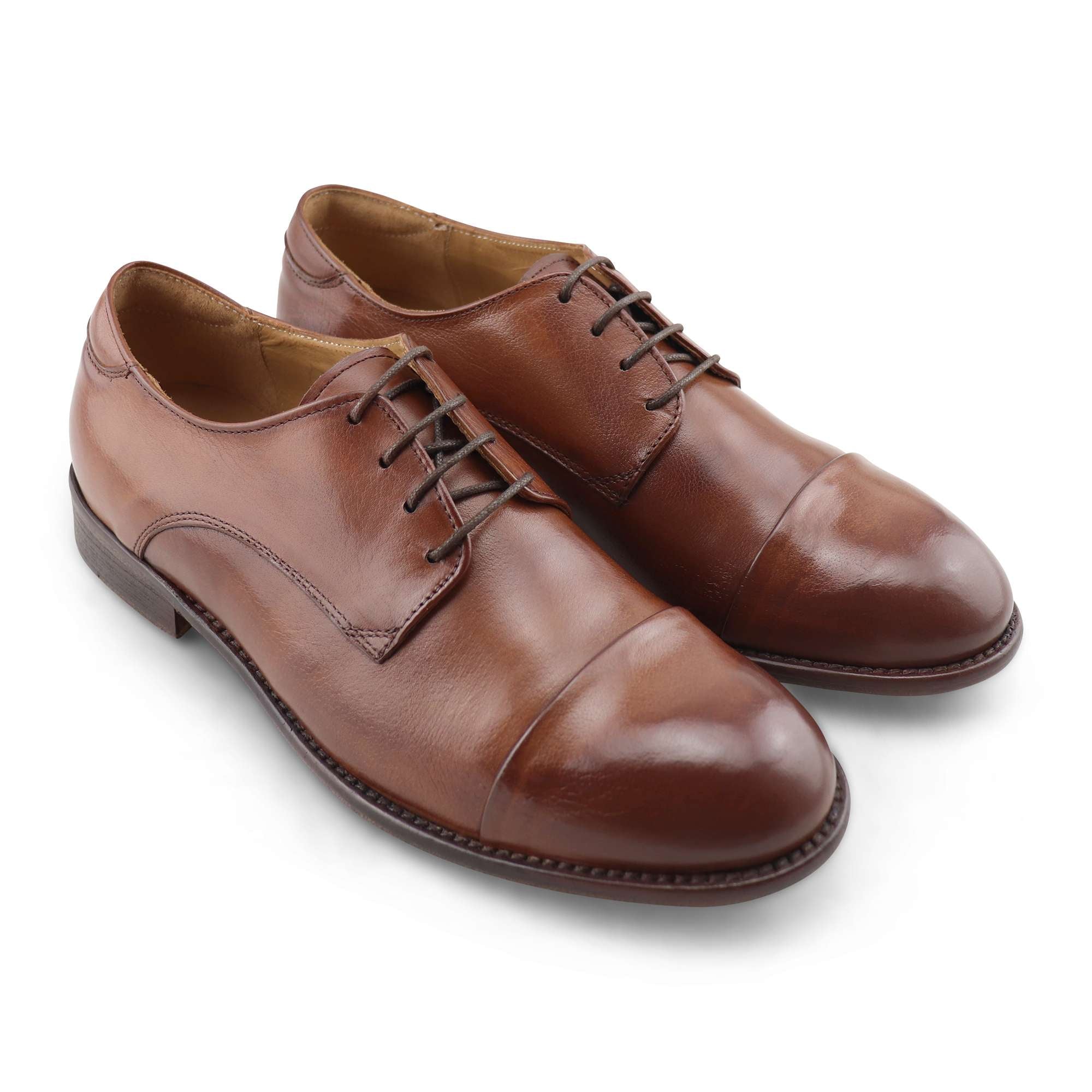Cognac leather derby