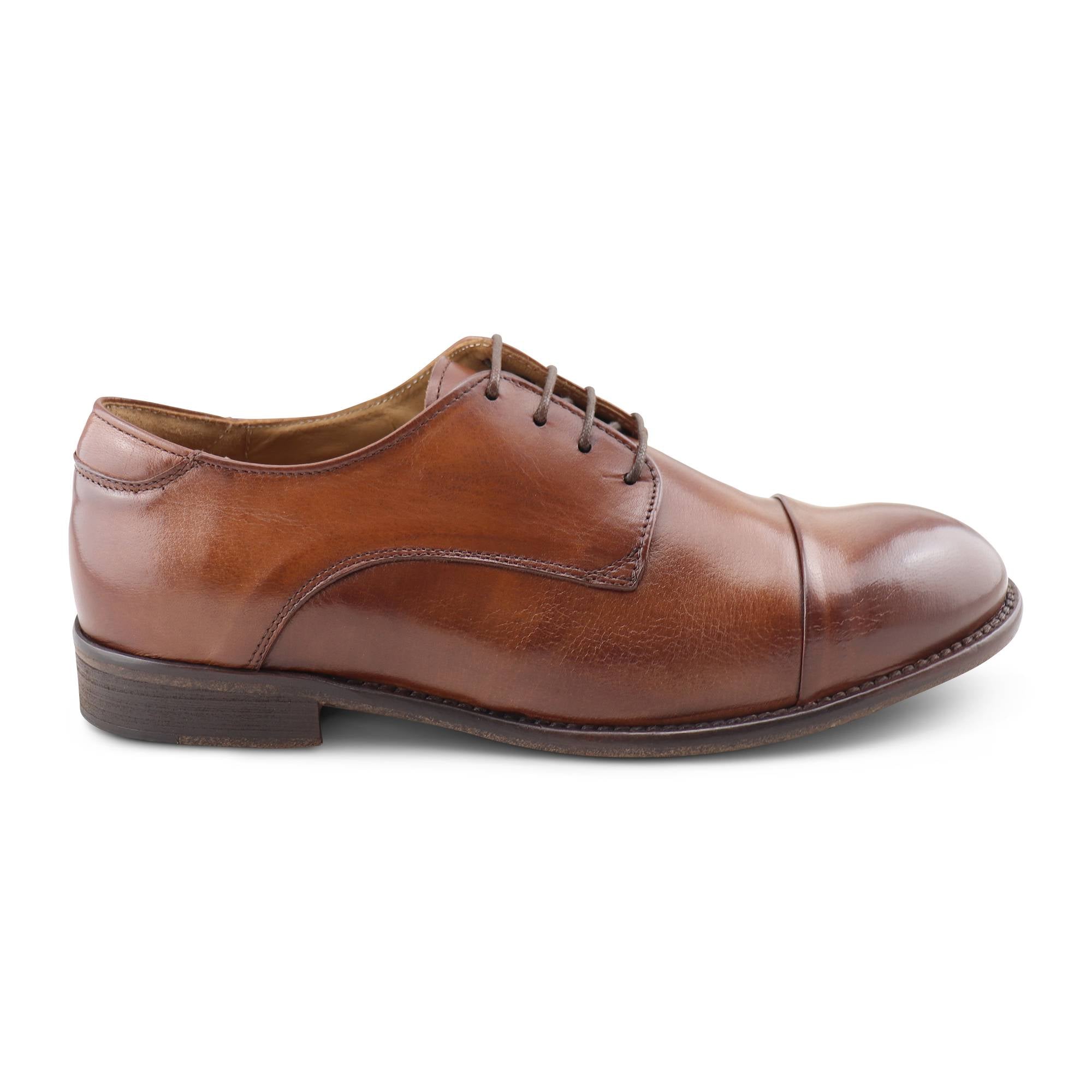Cognac leather derby