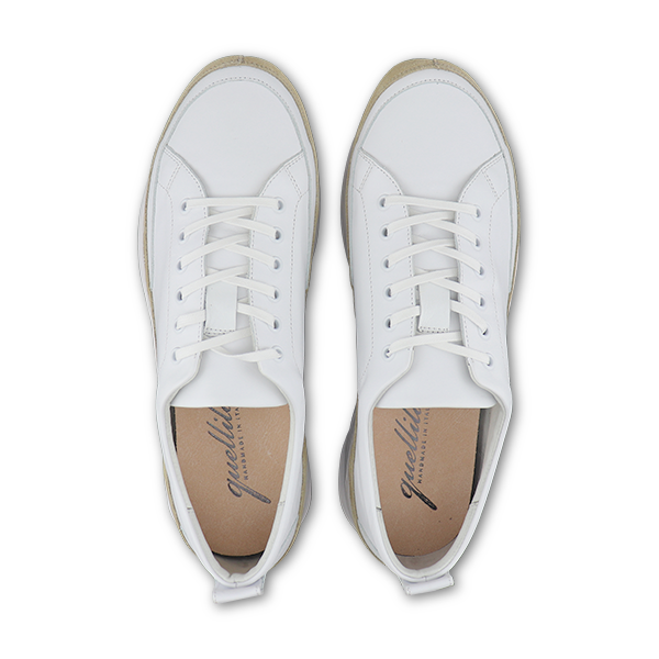 White sneakers with suede insert