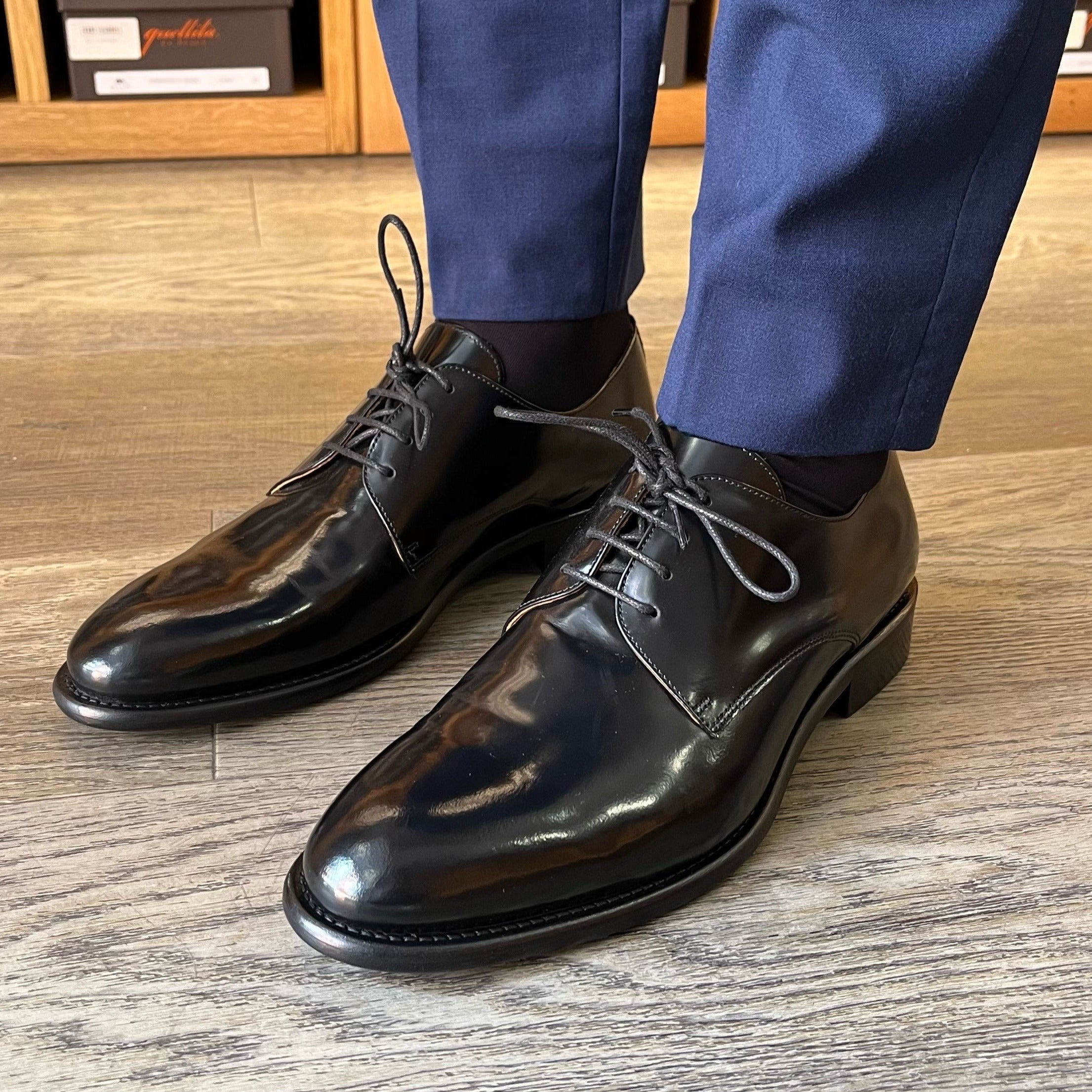 Black Derby in brushed leather