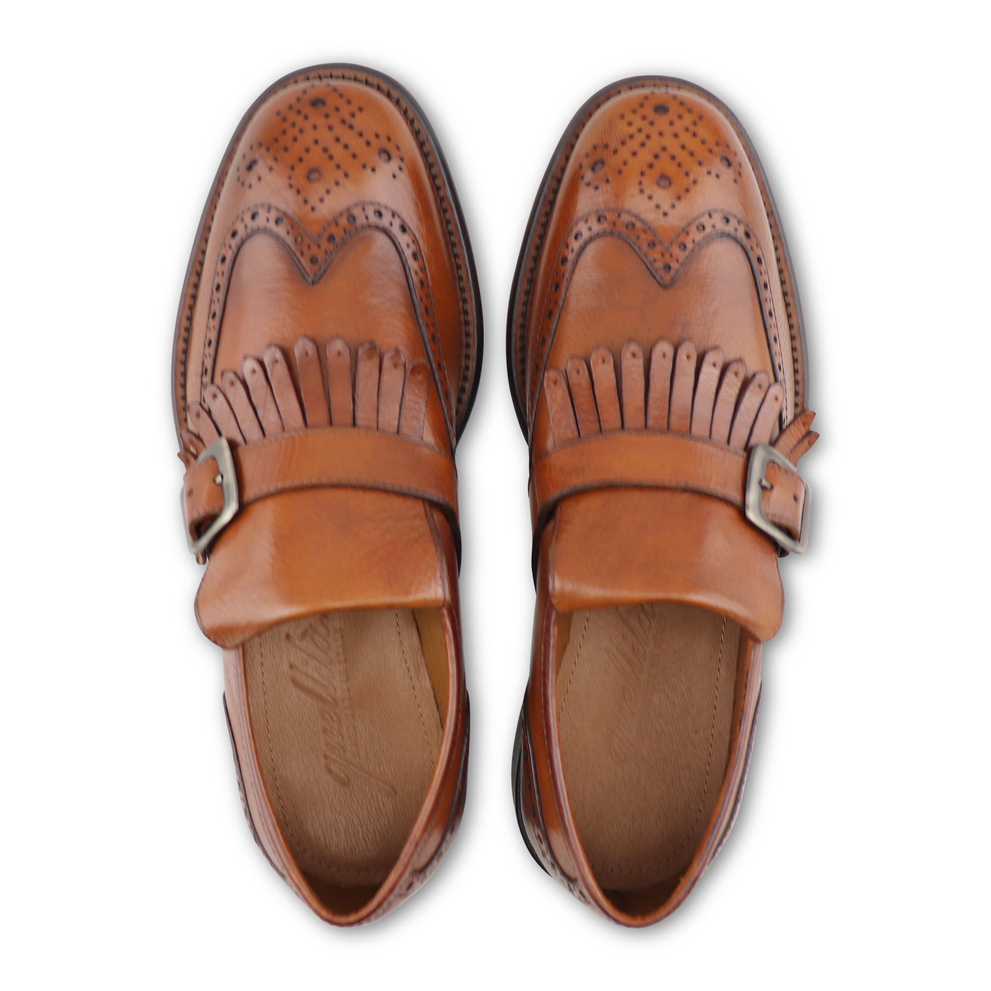 Buckle and fringe in leather