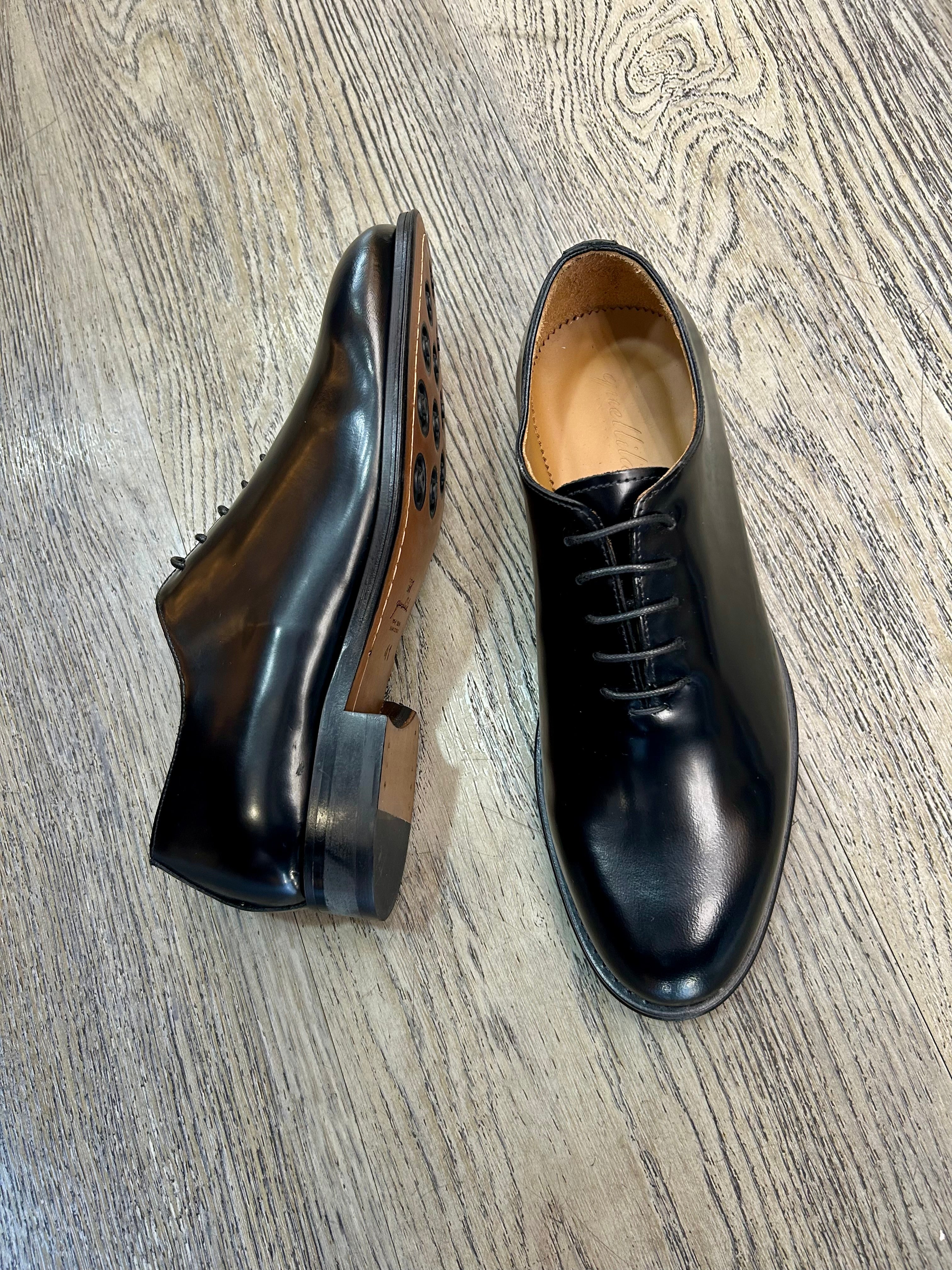Black brushed leather brogue