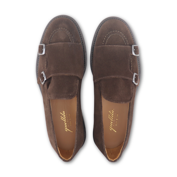 Double buckle in dark brown suede