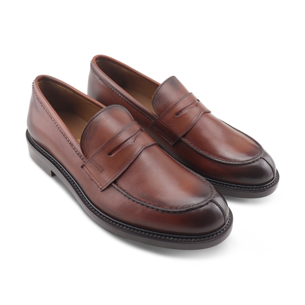 College in rum leather