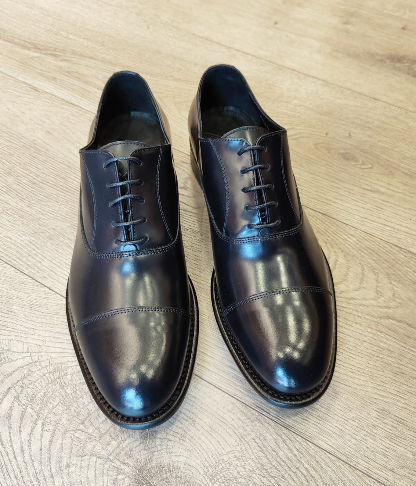 Francesina in pelle spazzolata blu