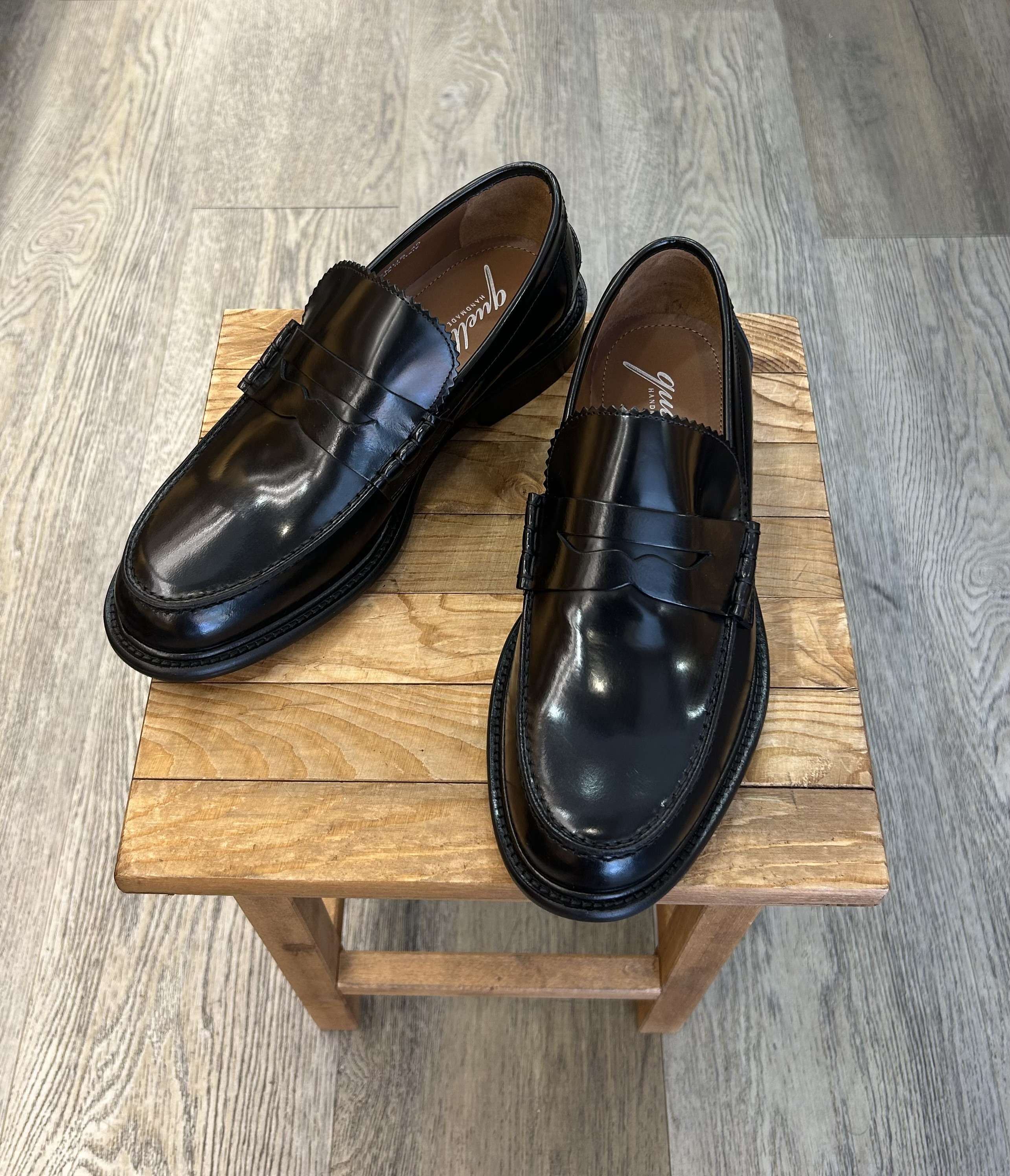 Black brushed leather college