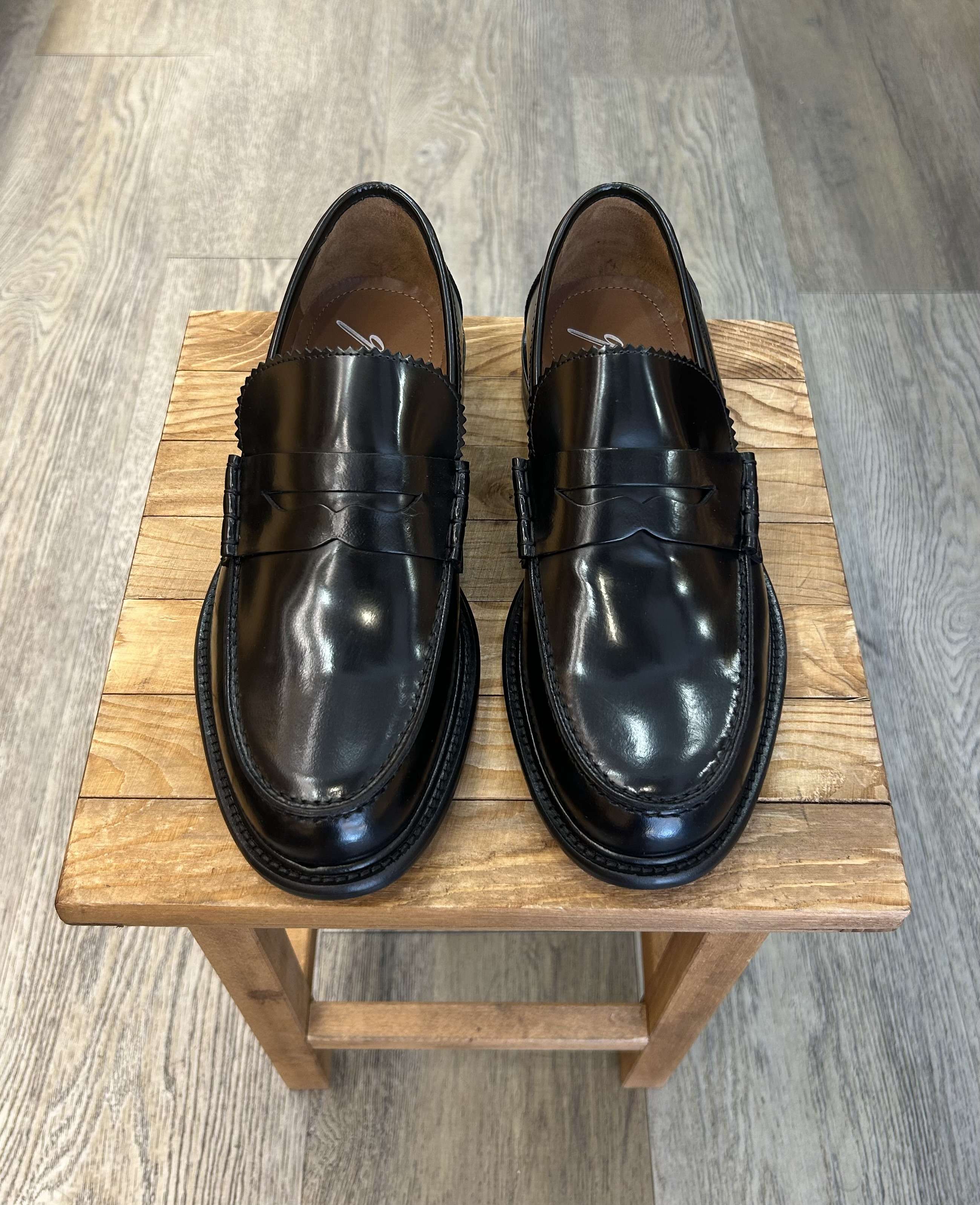 Black brushed leather college