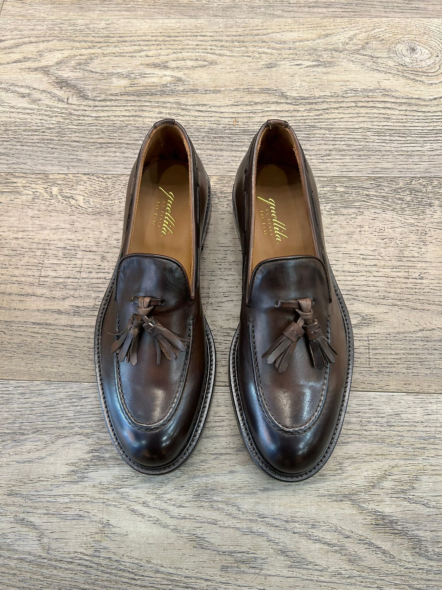 Tassel dark brown leather