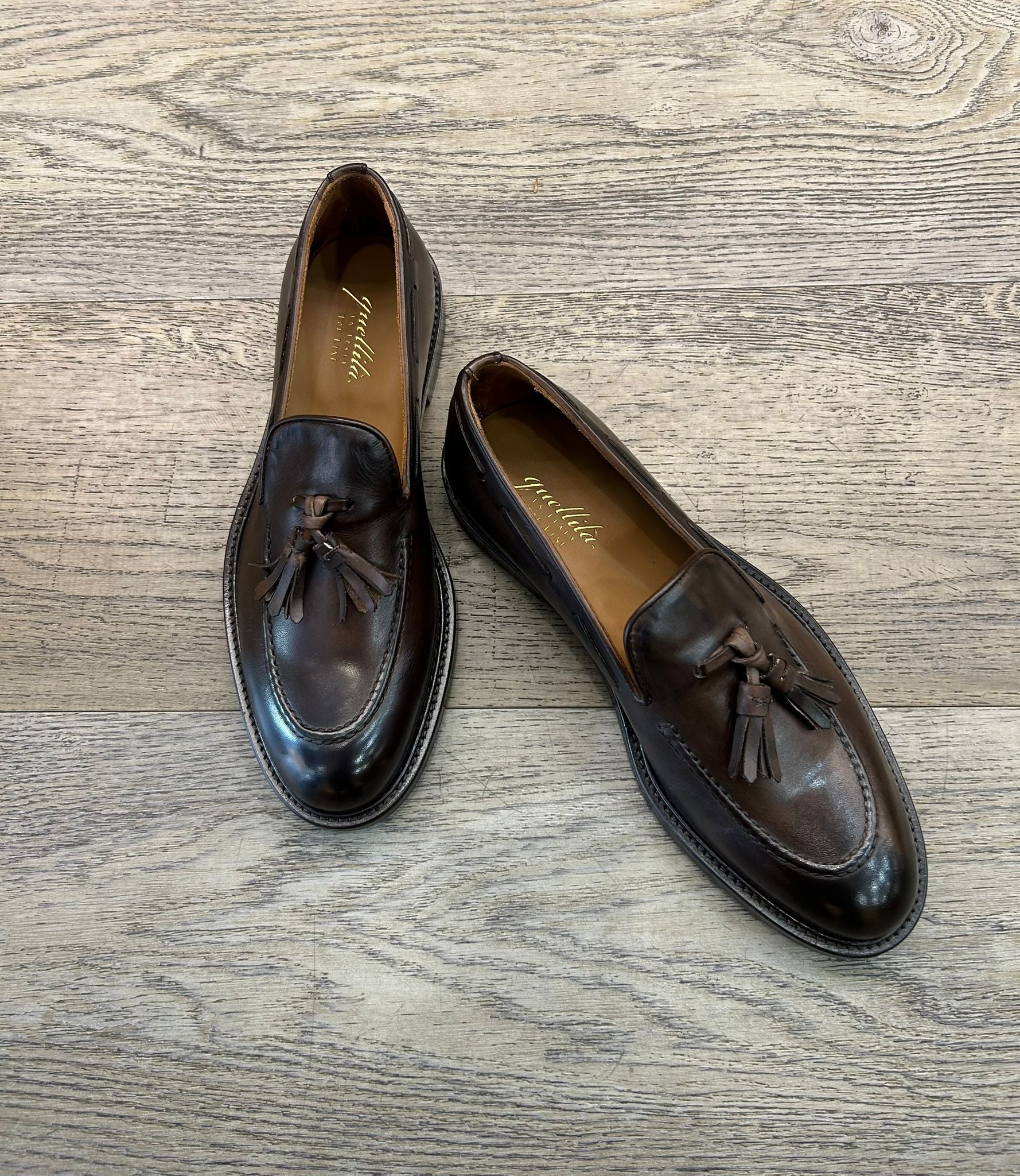 Tassel dark brown leather