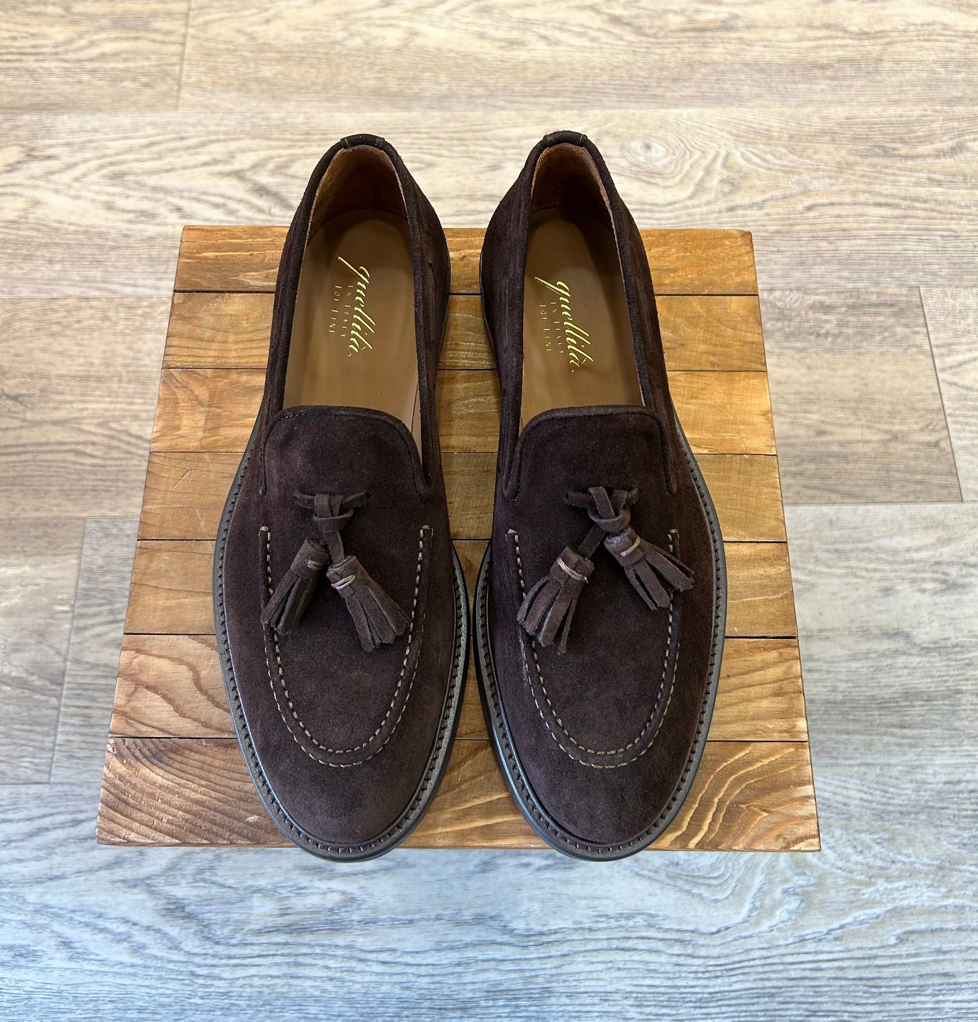 Tassel suede dark brown