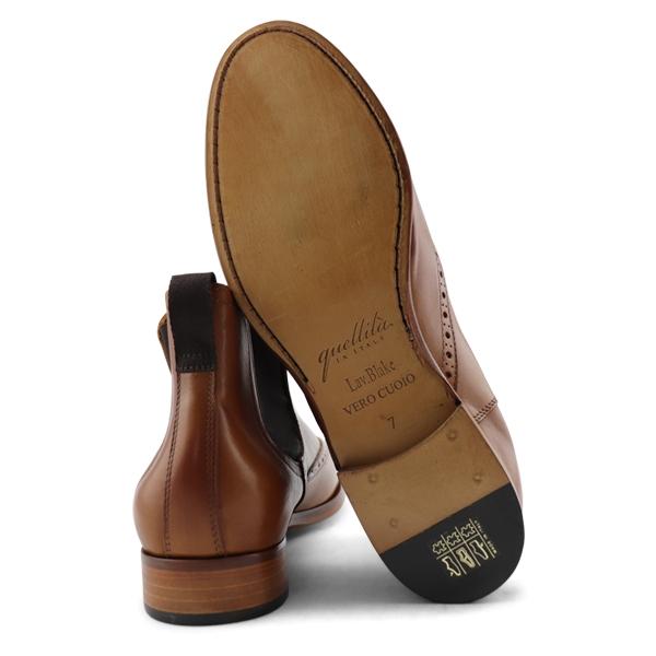 Leather ankle boots with leather sole