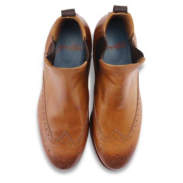 Leather ankle boots with leather sole