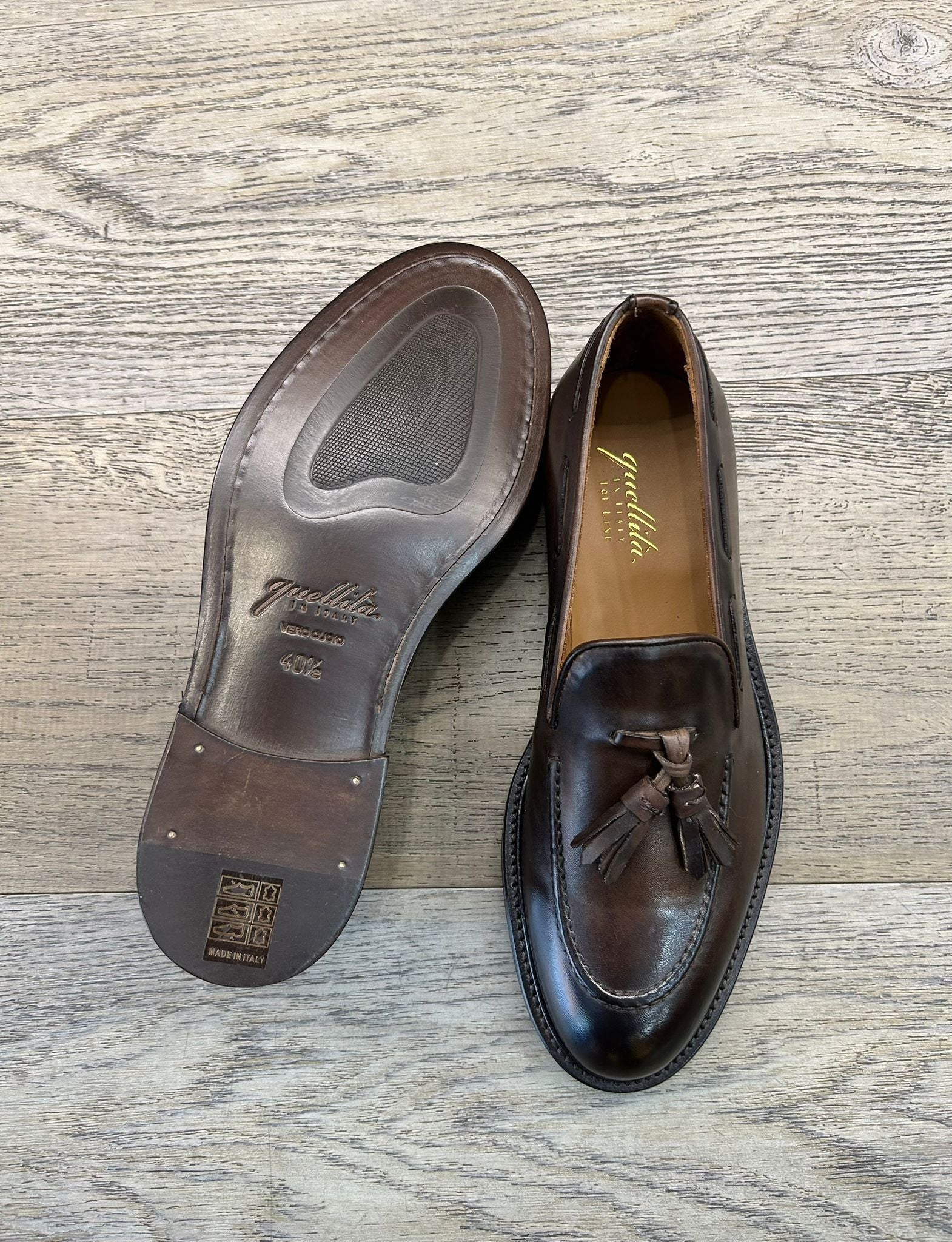 Tassel dark brown leather