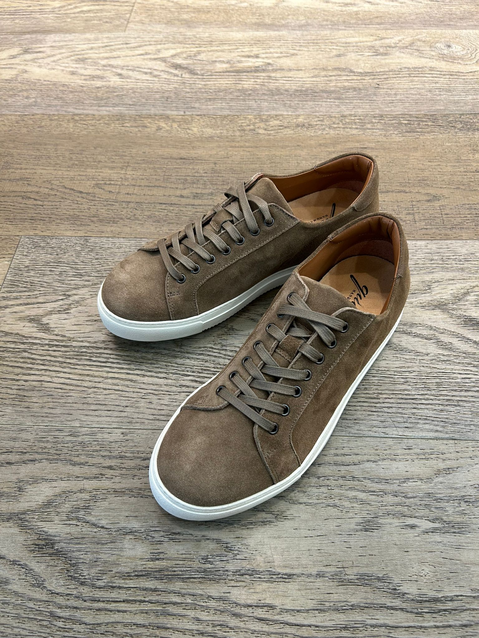 Vibram sneakers in taupe suede