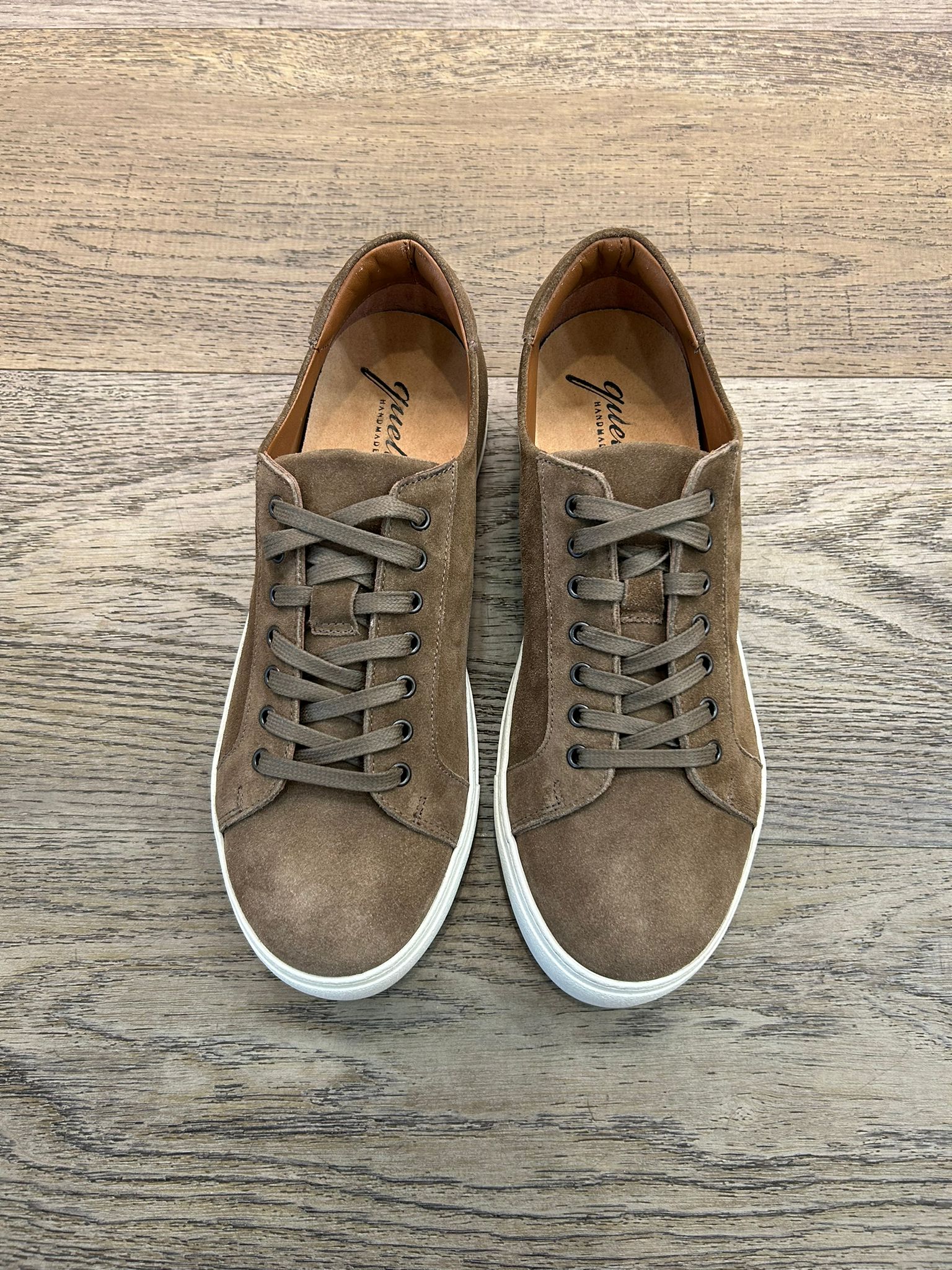 Vibram sneakers in taupe suede