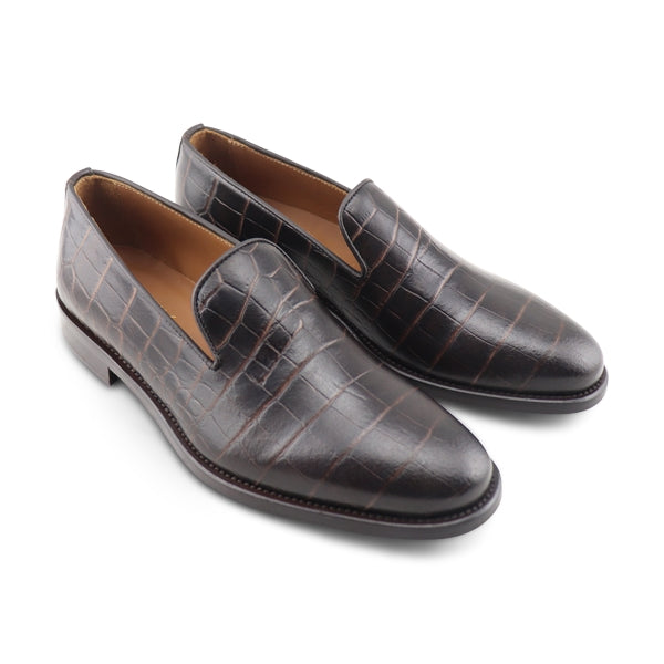 Slippers in dark brown coconut leather