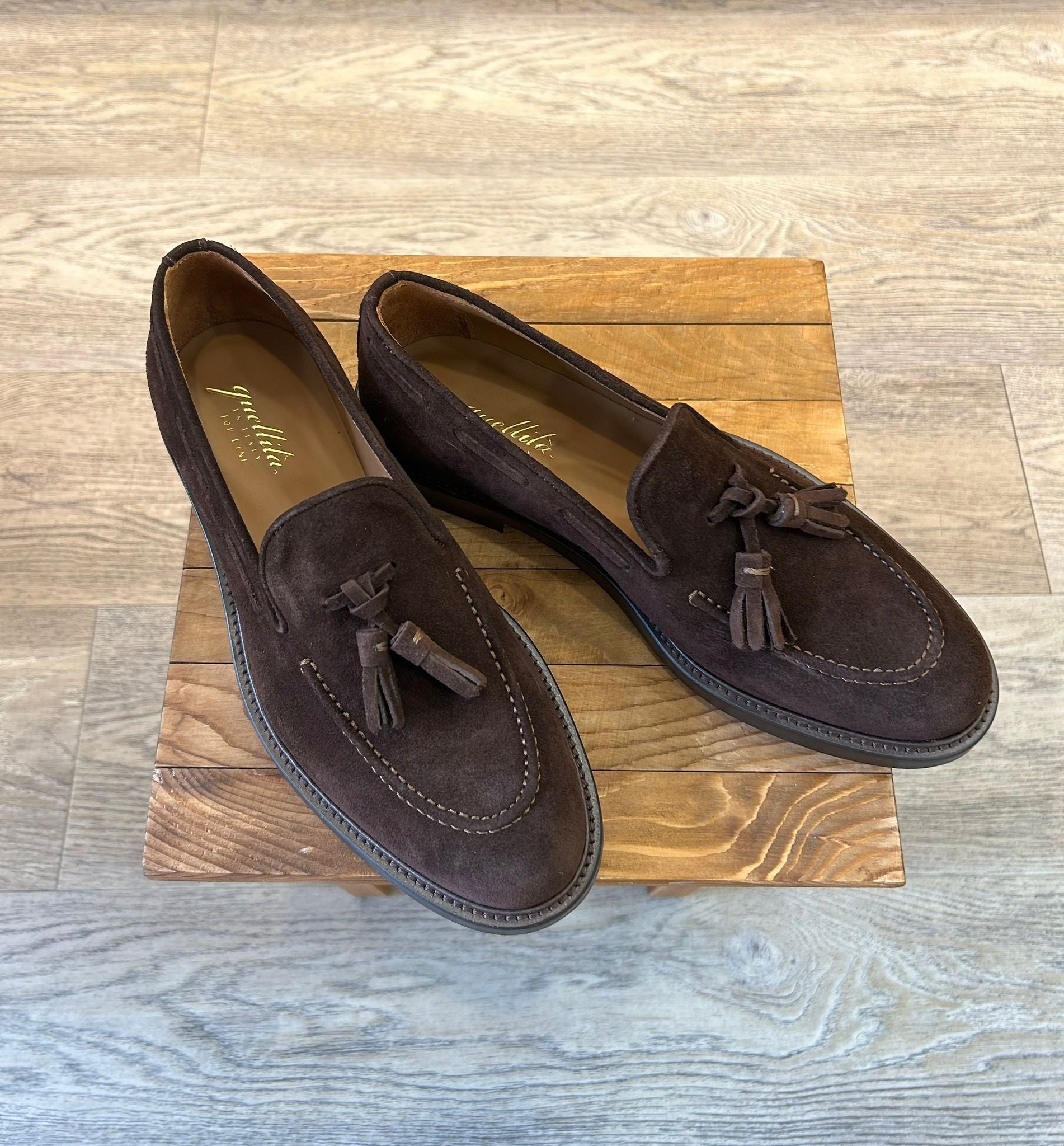 Tassel suede dark brown