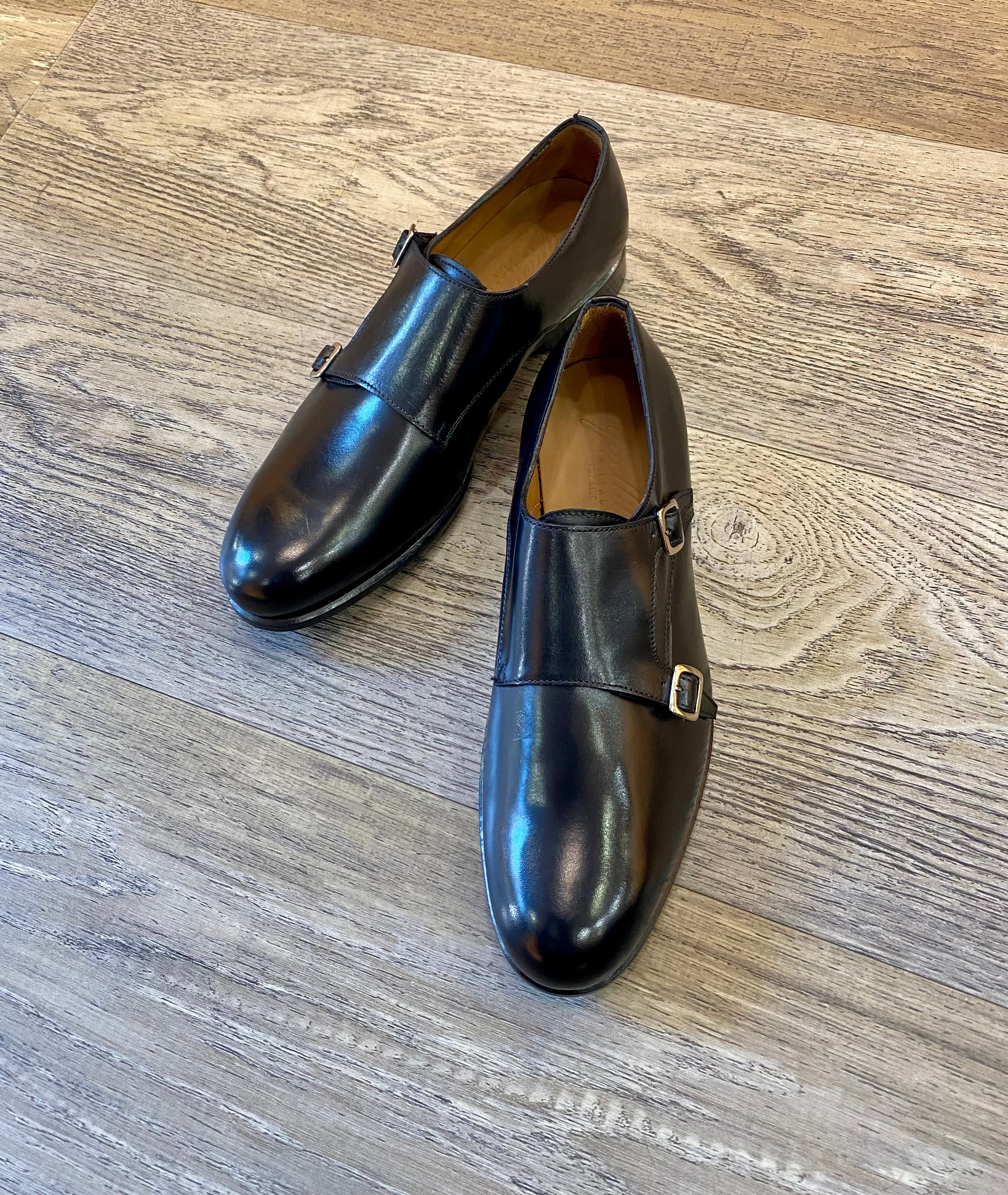 Scarpe con doppia fibbia nere da uomo