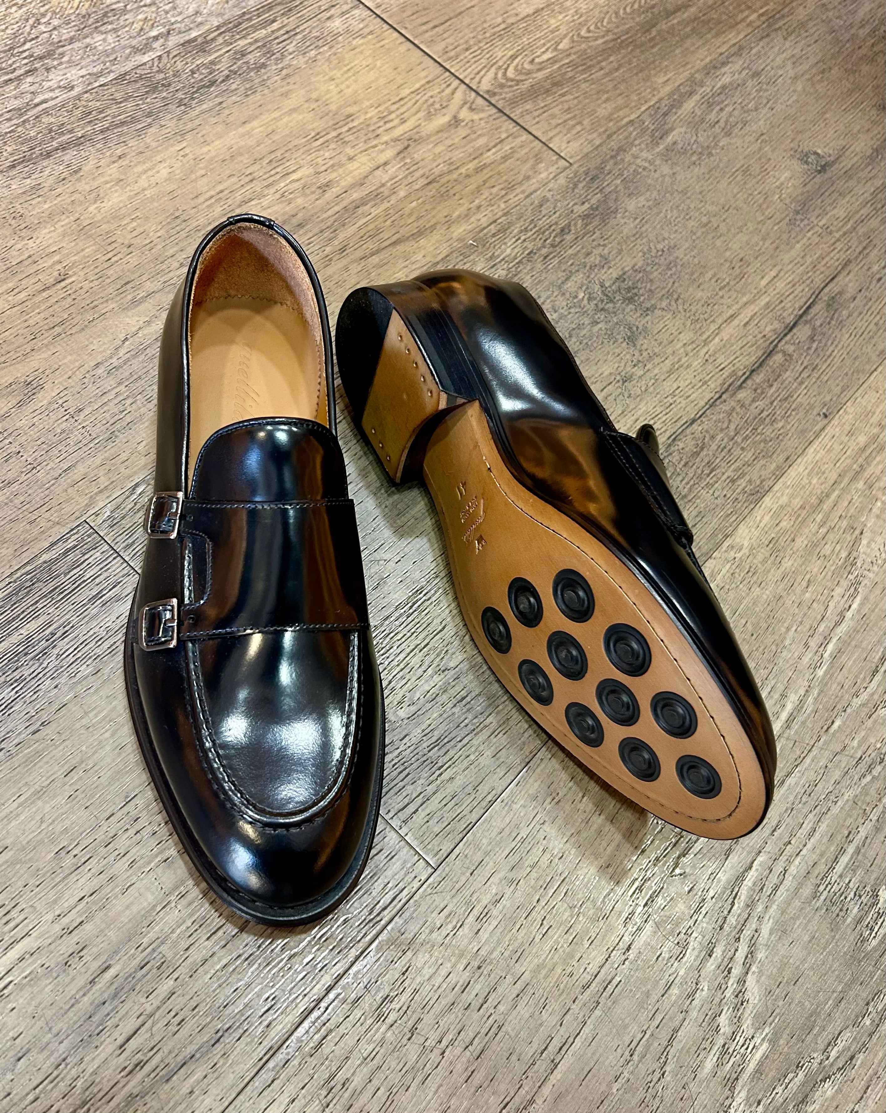 Double black abrasive leather