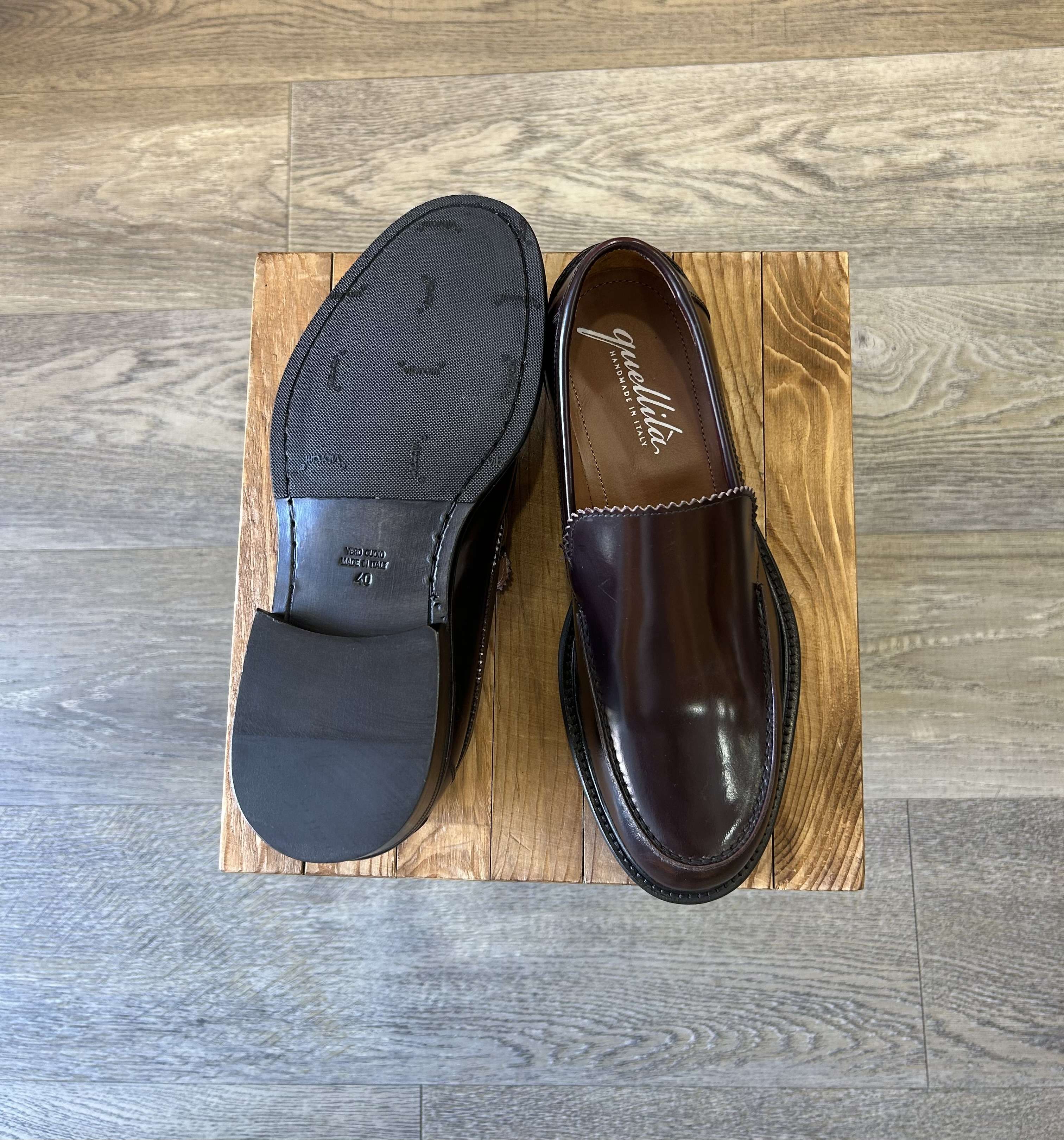 Mocassins bordeaux en cuir brossé